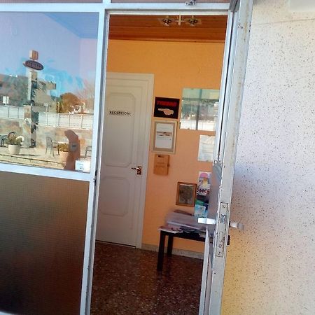 Hostal Lleida Calafell Exterior foto